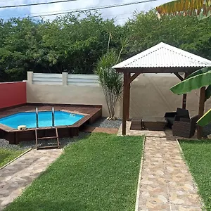  Hébergement de vacances Monoï Et Farniente Refait à Neuf En 2021 Avec Piscines Privées Guadeloupe